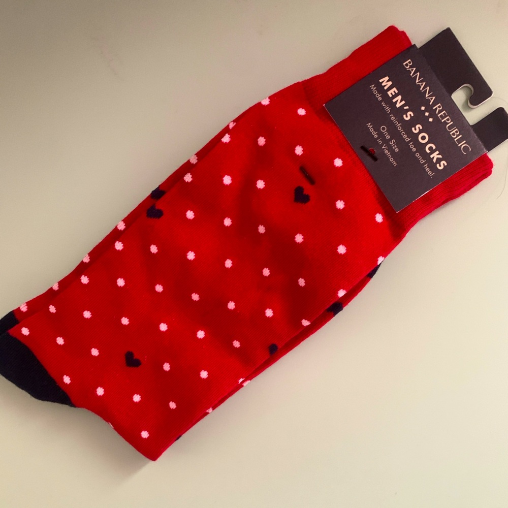 NWT Banana Republic Valentine Red Heart Polka dot Men’s Trouser socks